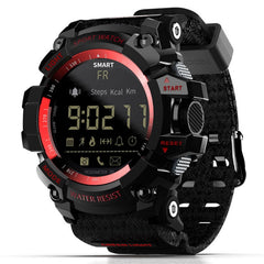 Lokmat MK16 Pantalla LCD 50m Reloj inteligente resistente al agua
