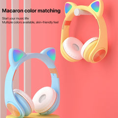 Auriculares Bluetooth con orejas de gato y luz