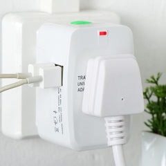 Convertidor universal de viaje con USB dual