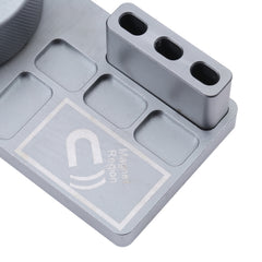 Caja de herramientas con soporte para destor...