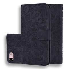 Estuche de cuero en relieve con diseño plega...