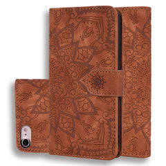 Estuche de cuero en relieve con diseño plega...