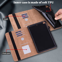 Estuche de cuero a rayas en relieve de color...