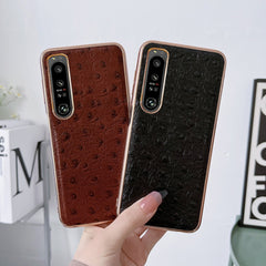 Estuche para teléfono con nanochapado en pie...