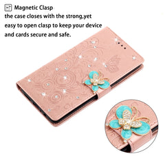 Estuche de cuero en relieve con mariposa de ...