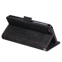 Estuche de cuero con tapa horizontal de empa...