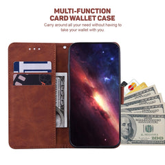 Estuche para teléfono de cuero con relieve g...