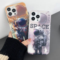 Estuche para teléfono esmerilado de astronau...