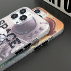 Estuche para teléfono esmerilado de astronau...