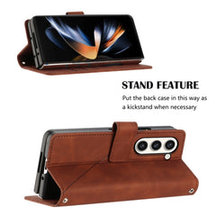 Estuche para teléfono de cuero con tapa en r...