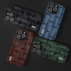 Funda para teléfono con borde negro y patrón...