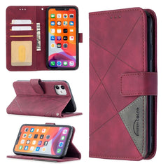 Estuche de cuero con tapa horizontal y hebil...
