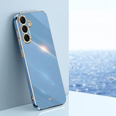 Funda para teléfono de TPU con borde dorado ...