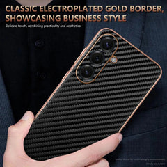 Estuche para teléfono con textura de fibra d...