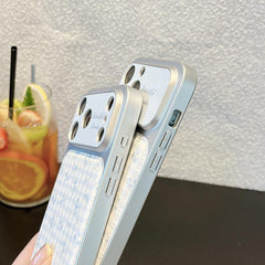 Se transforma en una funda para teléfono con...