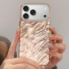 Funda para teléfono con diseño arrugado y ma...