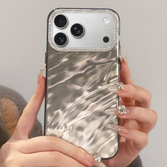 Funda para teléfono con diseño arrugado y ma...
