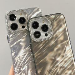 Funda para teléfono con diseño arrugado y ma...