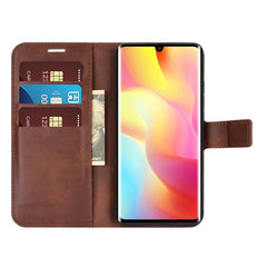 Estuche de cuero con tapa horizontal con heb...